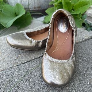 CLARKS WOMEN’S RENA HOP METALLIC GOLD LEATHER BALLET FLATS SIZE 6